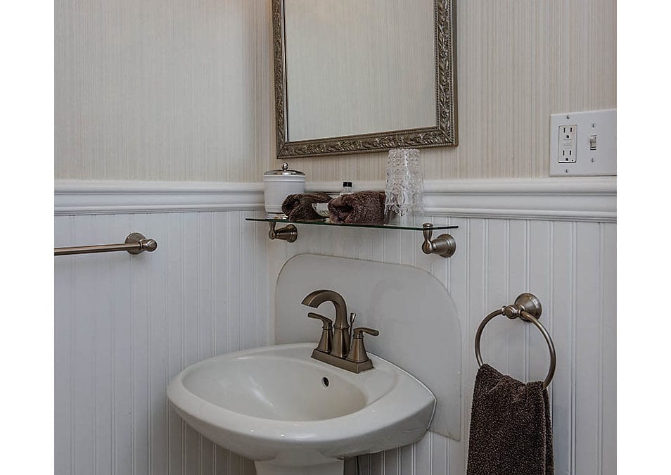 Showcasing the Renaissance room at The Harrison. Which of our unique rooms will you choose for your romantic vacation at The Harrison?