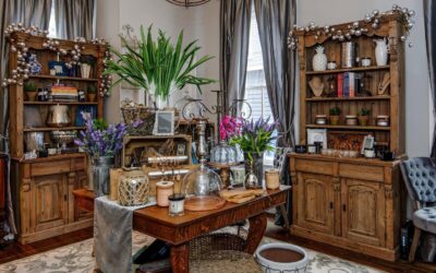 A curated selection of decor, jewelry, candles and more available in this quaint corner boutique in Pharos Inn – open to guests of The Cape Collection. 🛍️