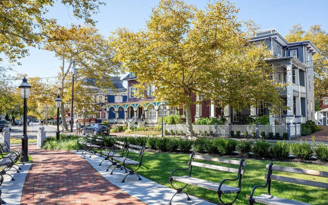 Imagine walking this picturesque path home for the night.