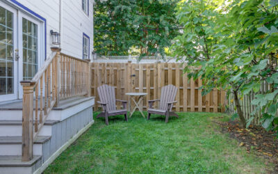 Whether it’s a crisp glass of wine in the afternoon or a few quiet chapters before dinner, The Harrison offers serene spaces to savor on your own. Find your favorite chair, your favorite light, and let the world slow down for a while.